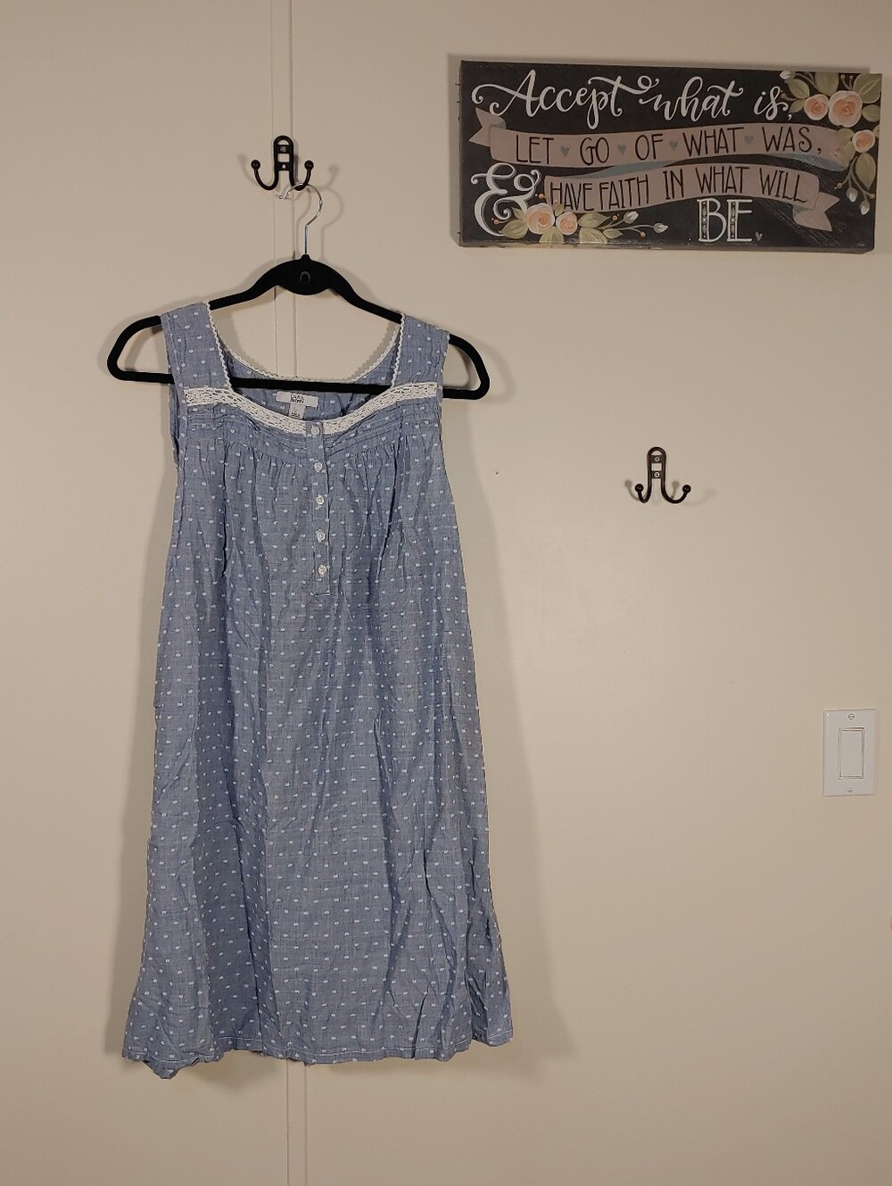 100% Cotton Large Feminine Croft & Barrow Sleeveless Blue/white Nightgown